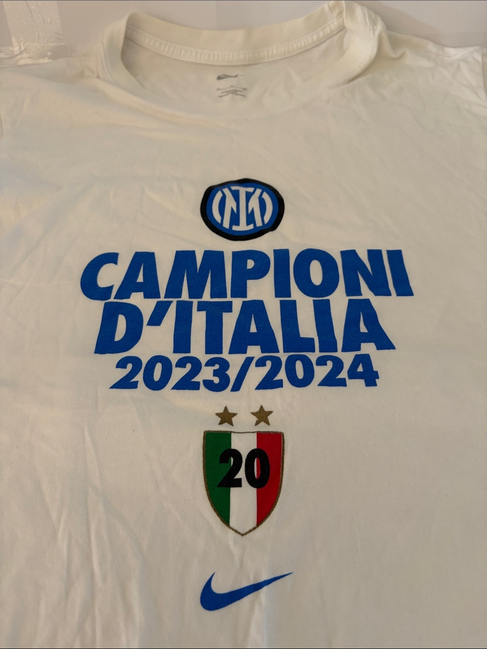 Nike White T-shirt with Blue Campioni D'Italia 2023/2024 Print